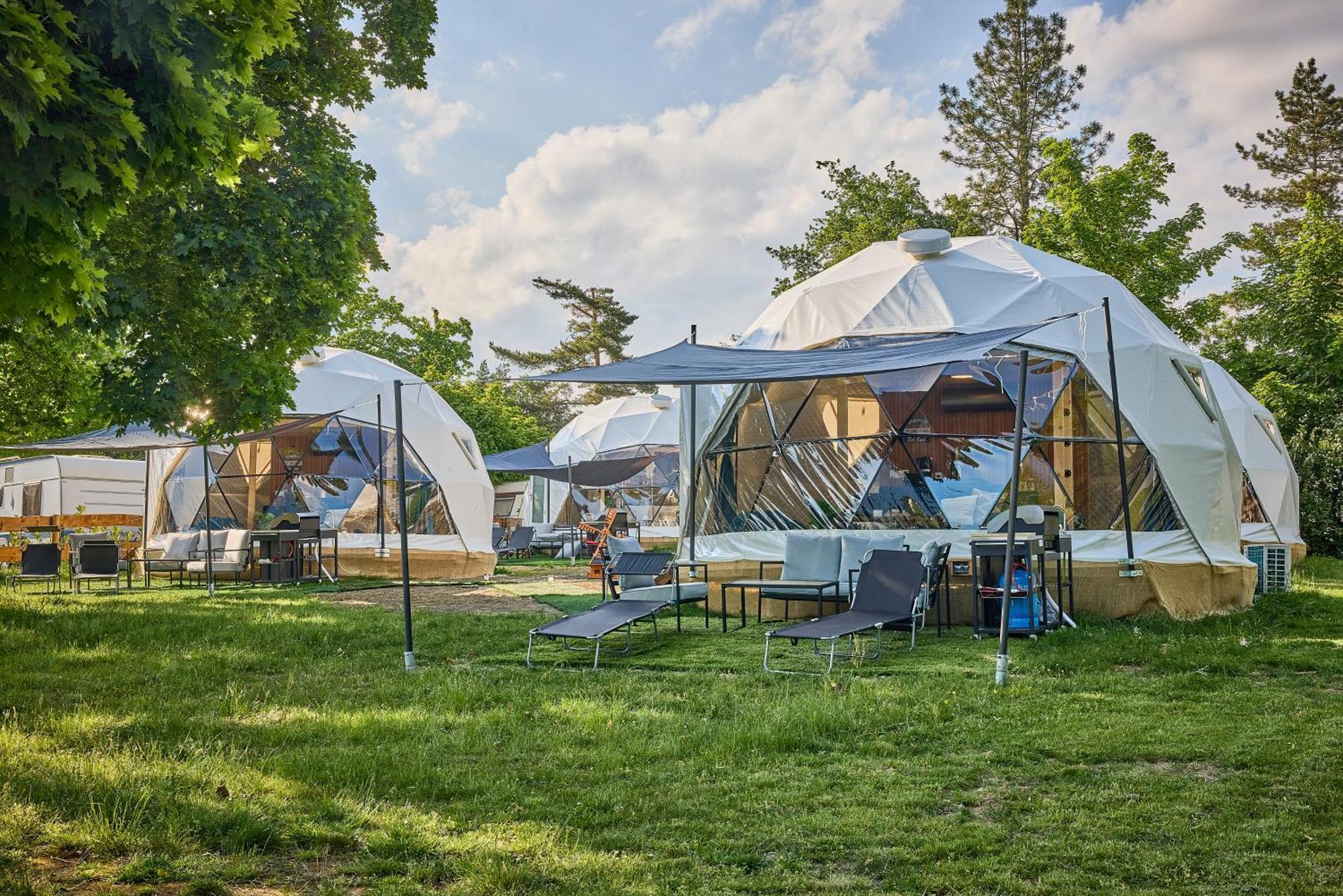 Отель Glamping Slapy Экстерьер фото